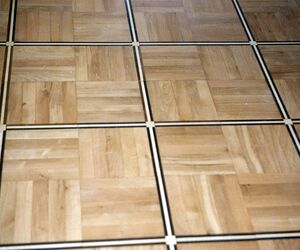 Eichenholz Kasettenboden mit Exotenholz Bordüre